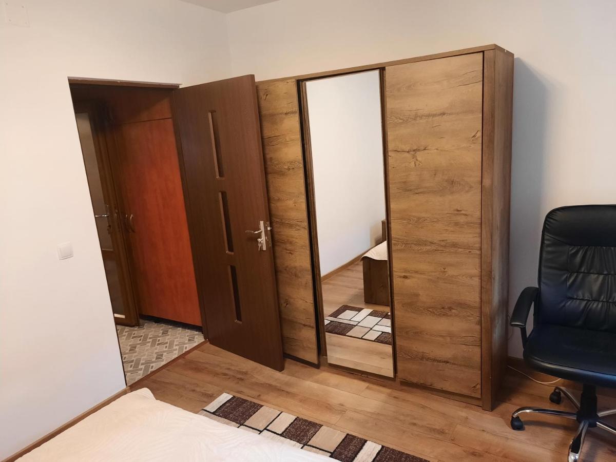 Apartament Zona Centrala Lägenhet Hunedoara Exteriör bild