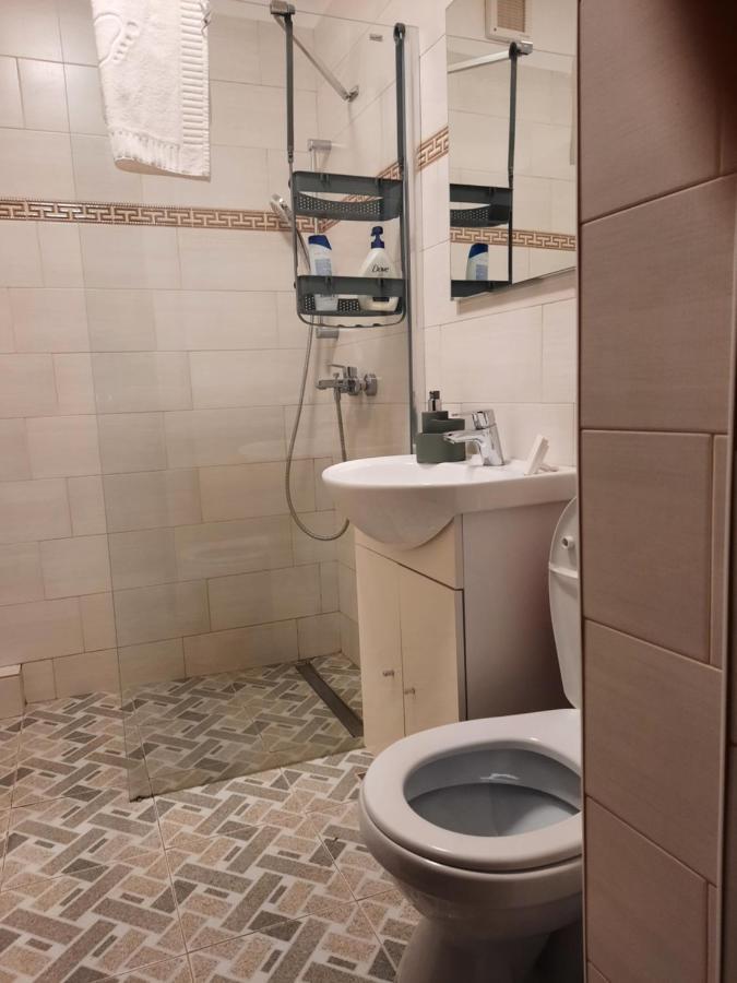 Apartament Zona Centrala Lägenhet Hunedoara Exteriör bild
