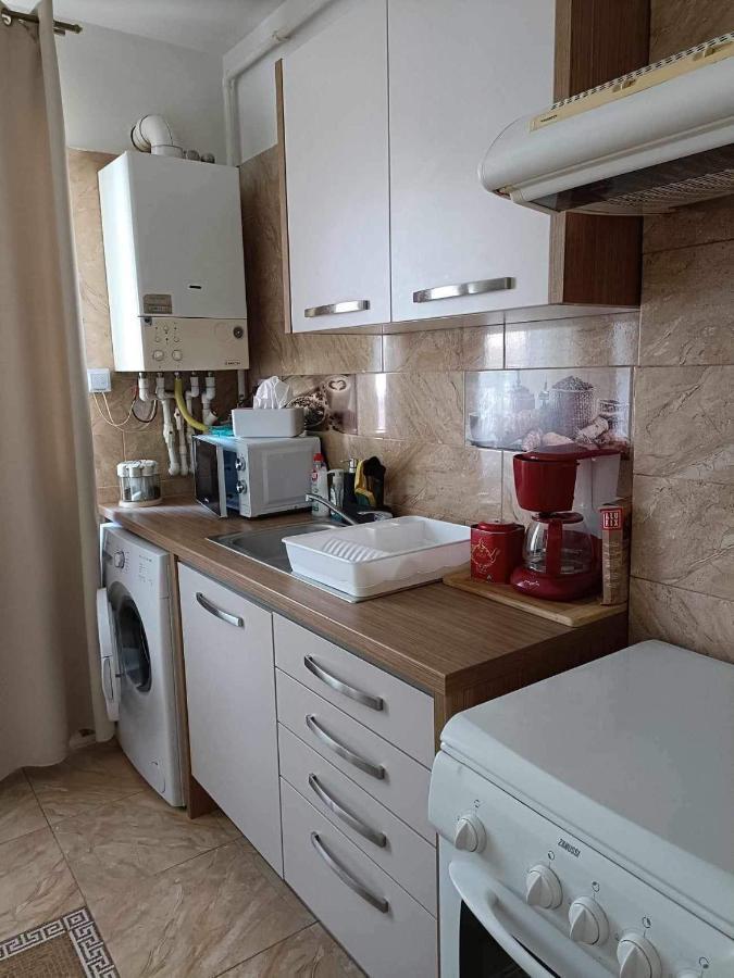 Apartament Zona Centrala Lägenhet Hunedoara Exteriör bild